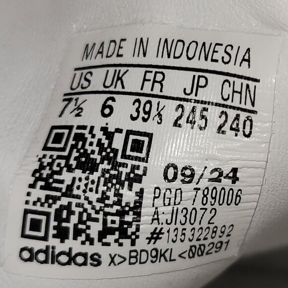 Adidas Samba Sambae Women's Cloud White/Core Black/Semi Coral Gum Sole Sneakers - Picture 6 of 16